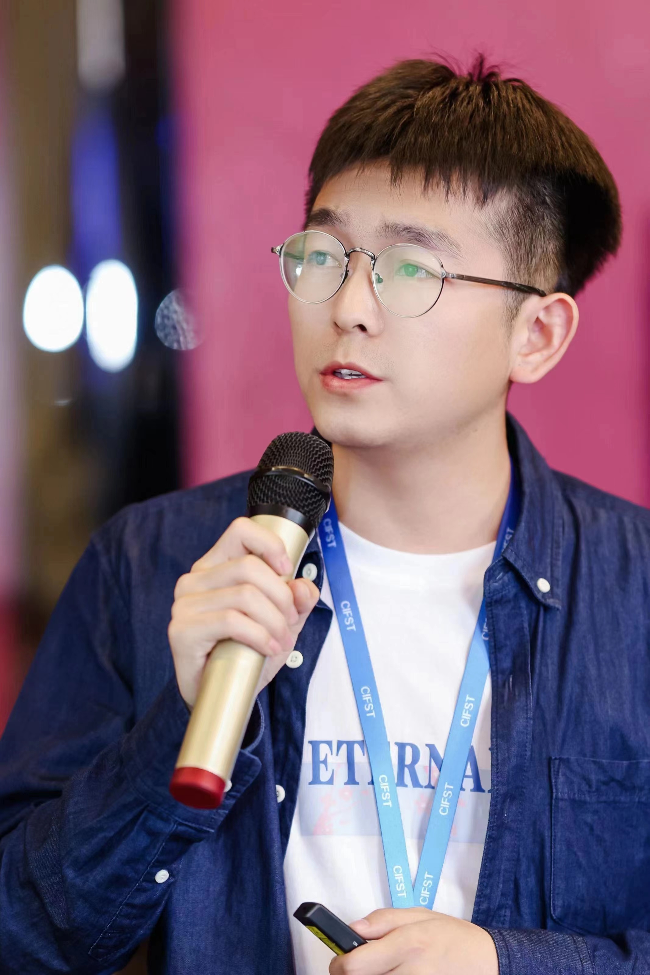 李宏才-生活照.jpg