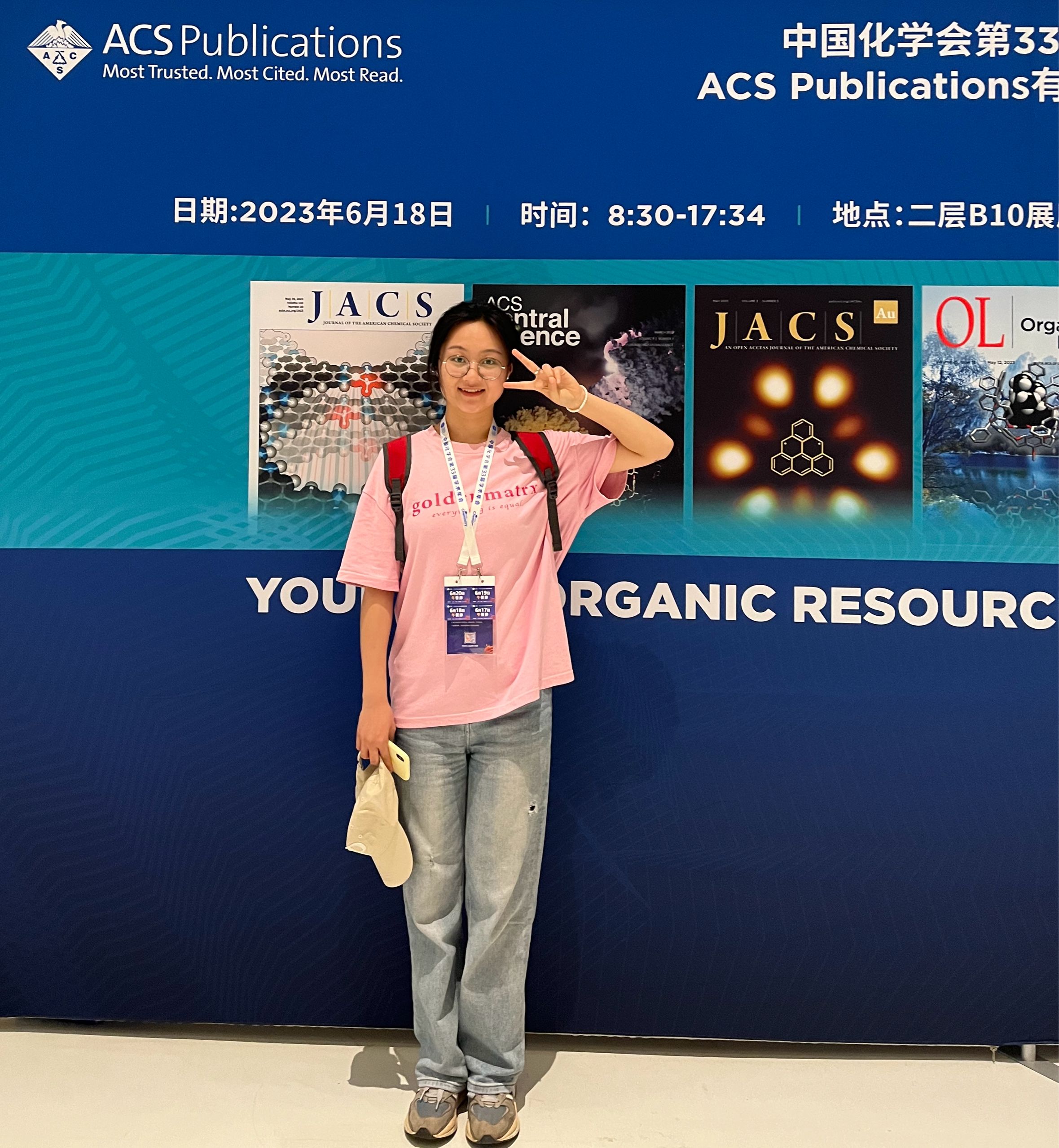 杜婷.jpg