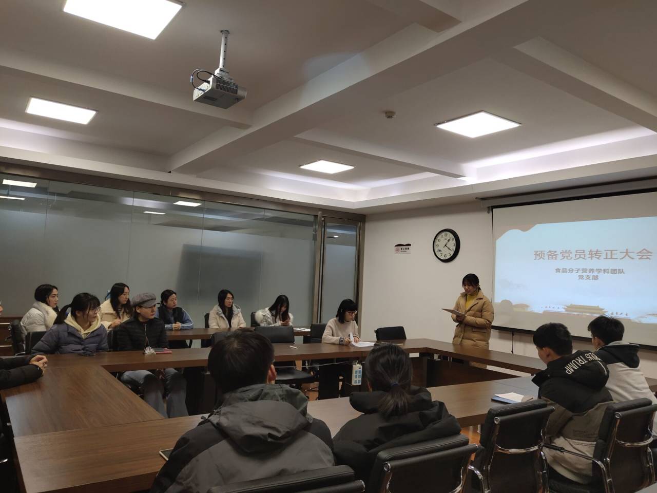 9bfab5dc95424cc68073594380a757bb.jpg 9bfab5dc95424cc68073594380a757bb.jpg