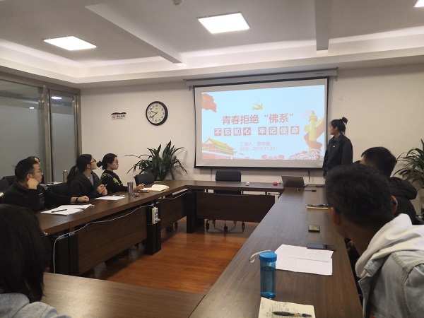 7731c5565a704adeabbbaa73d5c9ae3e.jpg 比赛现场.jpg