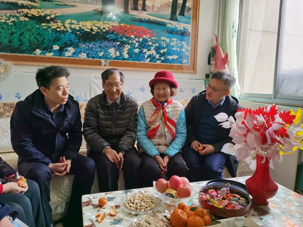 张琼瑶.jpg