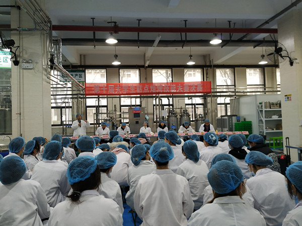 2639143e1cec4489bb98c6e924ca2c56.jpg 比赛现场_副本.jpg