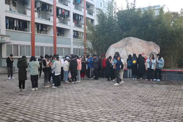 cd3200191f1642f183cd374ea43dcefd.png 图片1.png