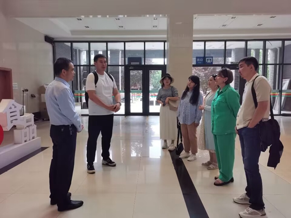 介绍学院_副本.jpg